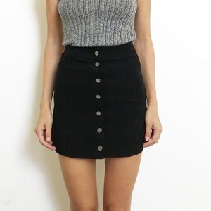 H&M Faux Suede Button Up Mini Skirt | size 6 | black